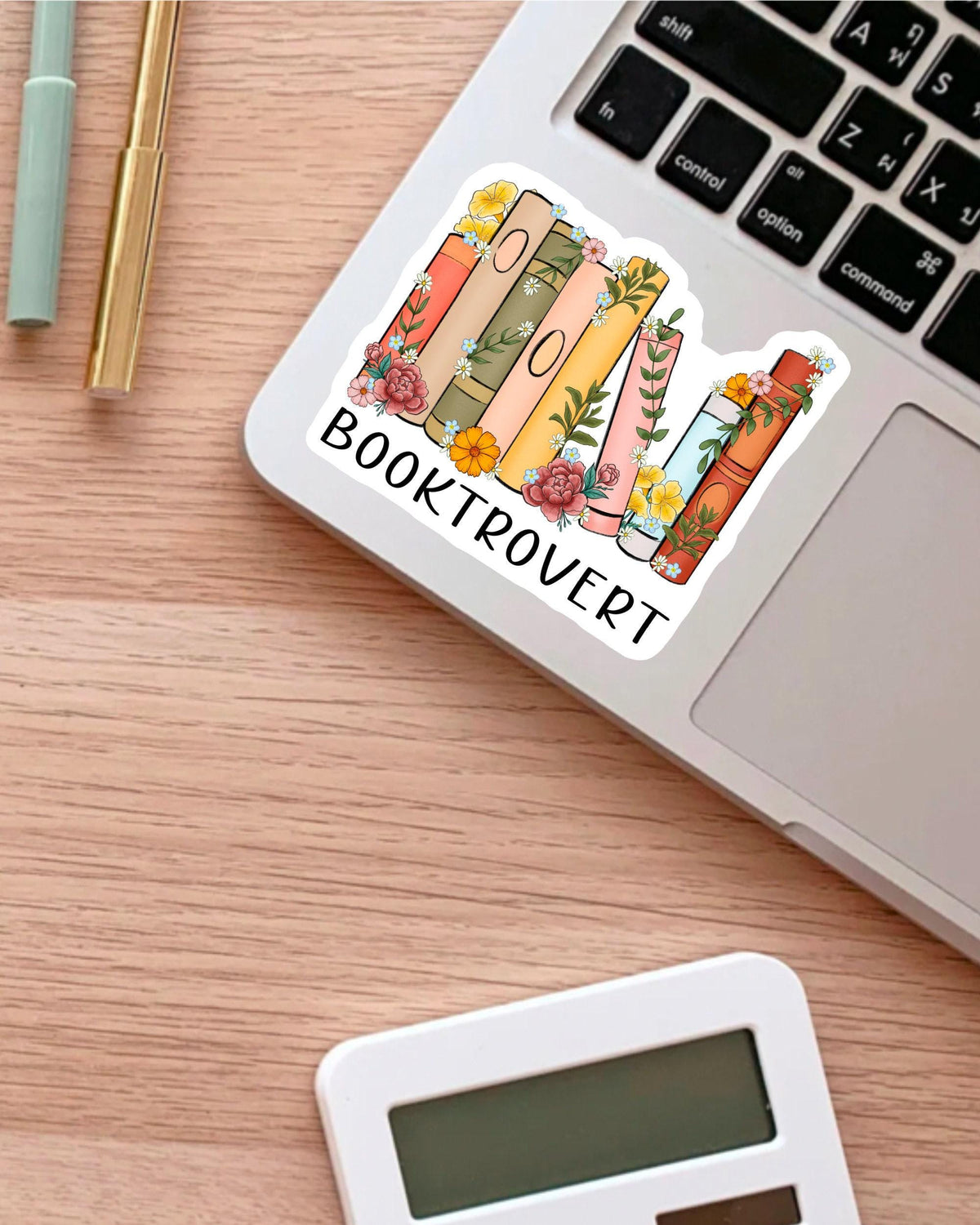 Booktrovert sticker – view 2